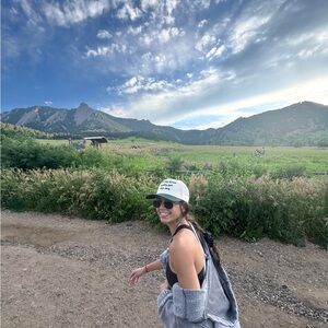 Meet your Posher, Gina